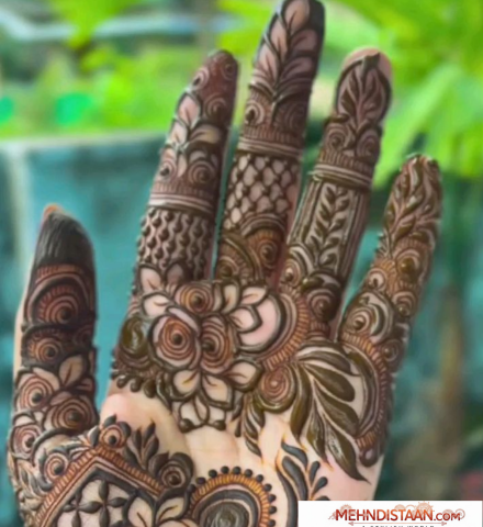 Khafif Mehndi Design Ideas