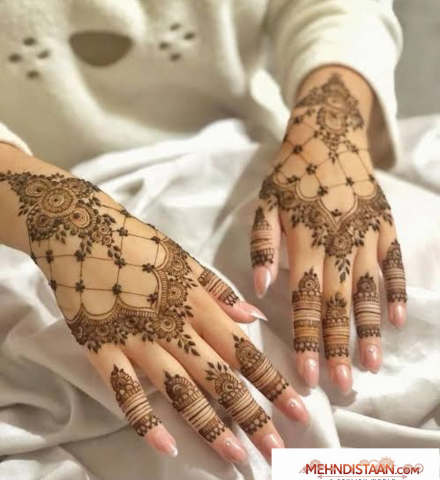 Arabic Back Hand Mehndi Design