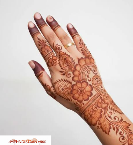 Front Hand Stylish Teej Mehndi Designs