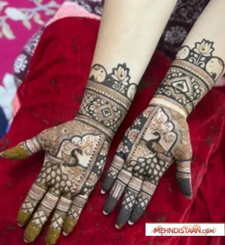 Instagram Royal Mehndi Design