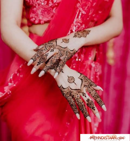 Minimal Mehndi Design